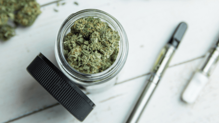 Survey: Cannabis Outperforms Traditional Meds for Pain Relief