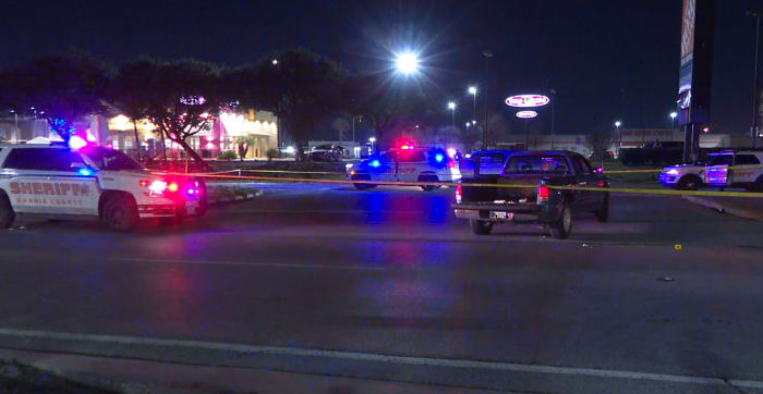 Store employee’s relative injured after robbery suspects open fire on family in NE Harris County